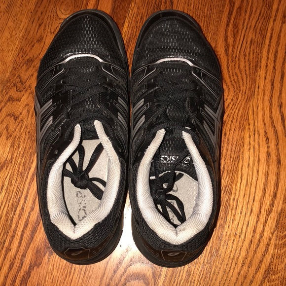 Ascis volleyball shoes- Women’s - Picture 2 of 3